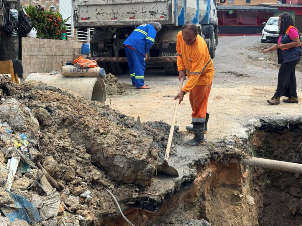 Prefeitura-de-Manaus-recupera-rede-de-drenagem-profunda-no-bairro-Zumbi-dos-Palmares-1