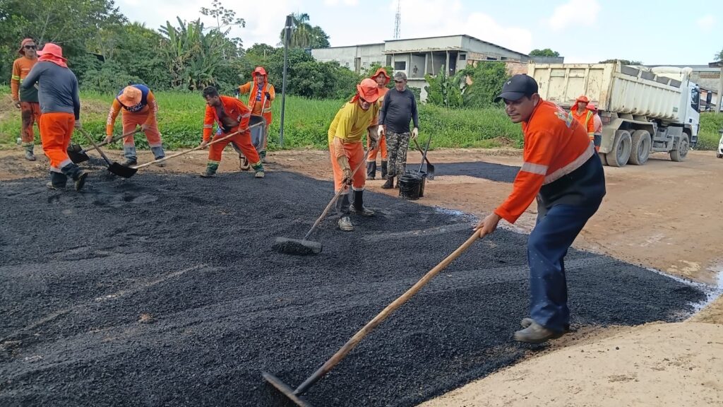 Prefeitura-de-Manaus-transforma-mobilidade-no-bairro-Taruma-com-recuperacao-asfaltica-de-via-importante-para-a-comunidade-2